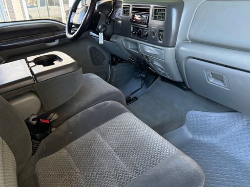 Used 2002 Ford F250 XLT AWD/4WD image 16