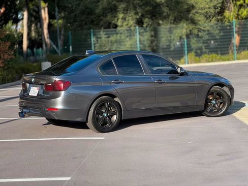 Used 2014 BMW 320i Sedan RWD image 6