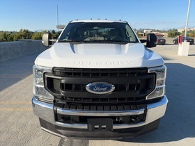 Used 2022 Ford F250 XL w/ Power Equipment Group AWD/4WD image 2