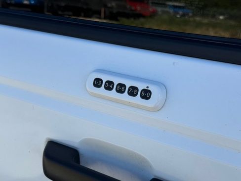 Used 2022 Ford Bronco Black Diamond AWD/4WD image 16