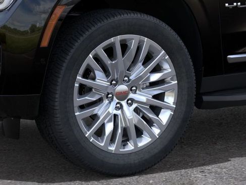 New 2026 GMC Yukon XL Elevation w/ LPO, Floor Liner Package AWD/4WD image 9