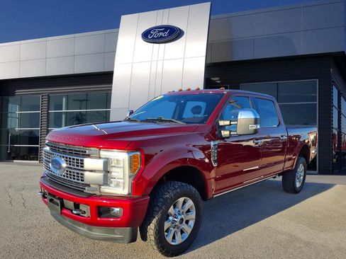 Used 2017 Ford F350 Platinum image 4