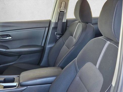 Used 2025 Nissan Sentra SV image 16