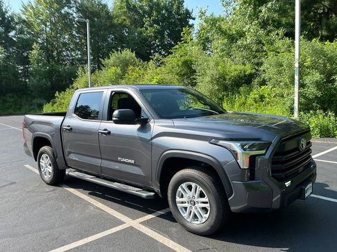 New 2025 Toyota Tundra SR5 w/ SR5 Convenience Package image 7