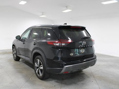 Used 2024 Nissan Rogue SL FWD image 7