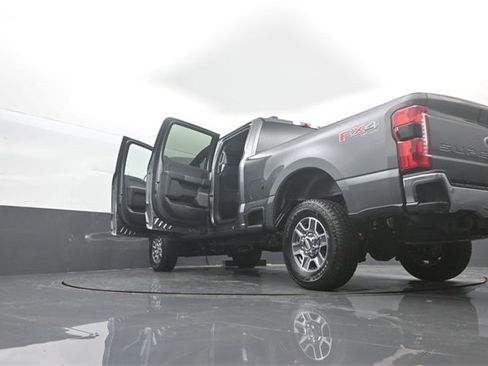 New 2026 Ford F250 Lariat w/ FX4 Off-Road Package image 36
