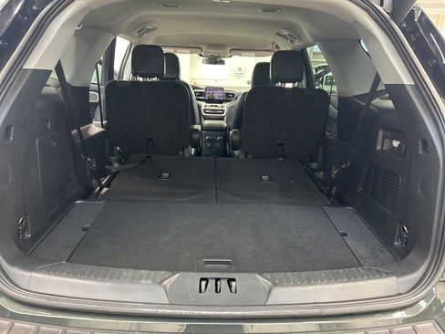 Used 2023 Ford Explorer XLT w/ Equipment Group 202A AWD/4WD image 16