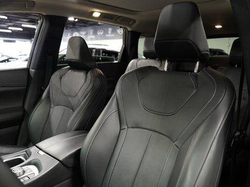 Used 2023 INFINITI QX60 Luxe w/ Cargo Package FWD image 10