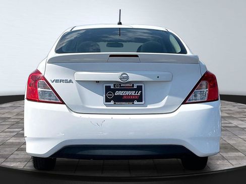 Used 2019 Nissan Versa S Plus FWD image 5