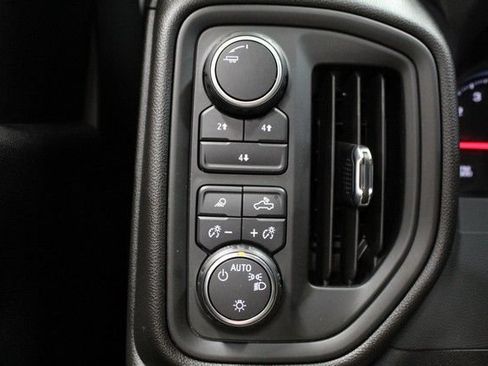 Certified 2025 Chevrolet Silverado 2500 Custom w/ Custom Value Package AWD/4WD image 20