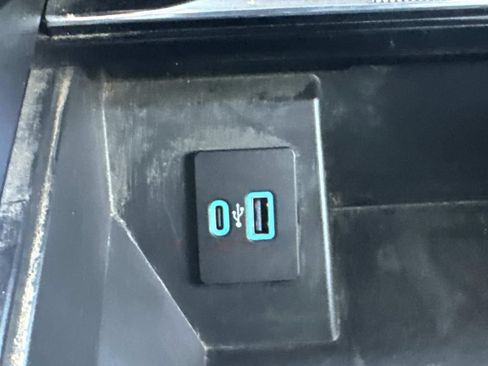 Used 2024 Ford F150 Lariat w/ Tow/Haul Package AWD/4WD image 32