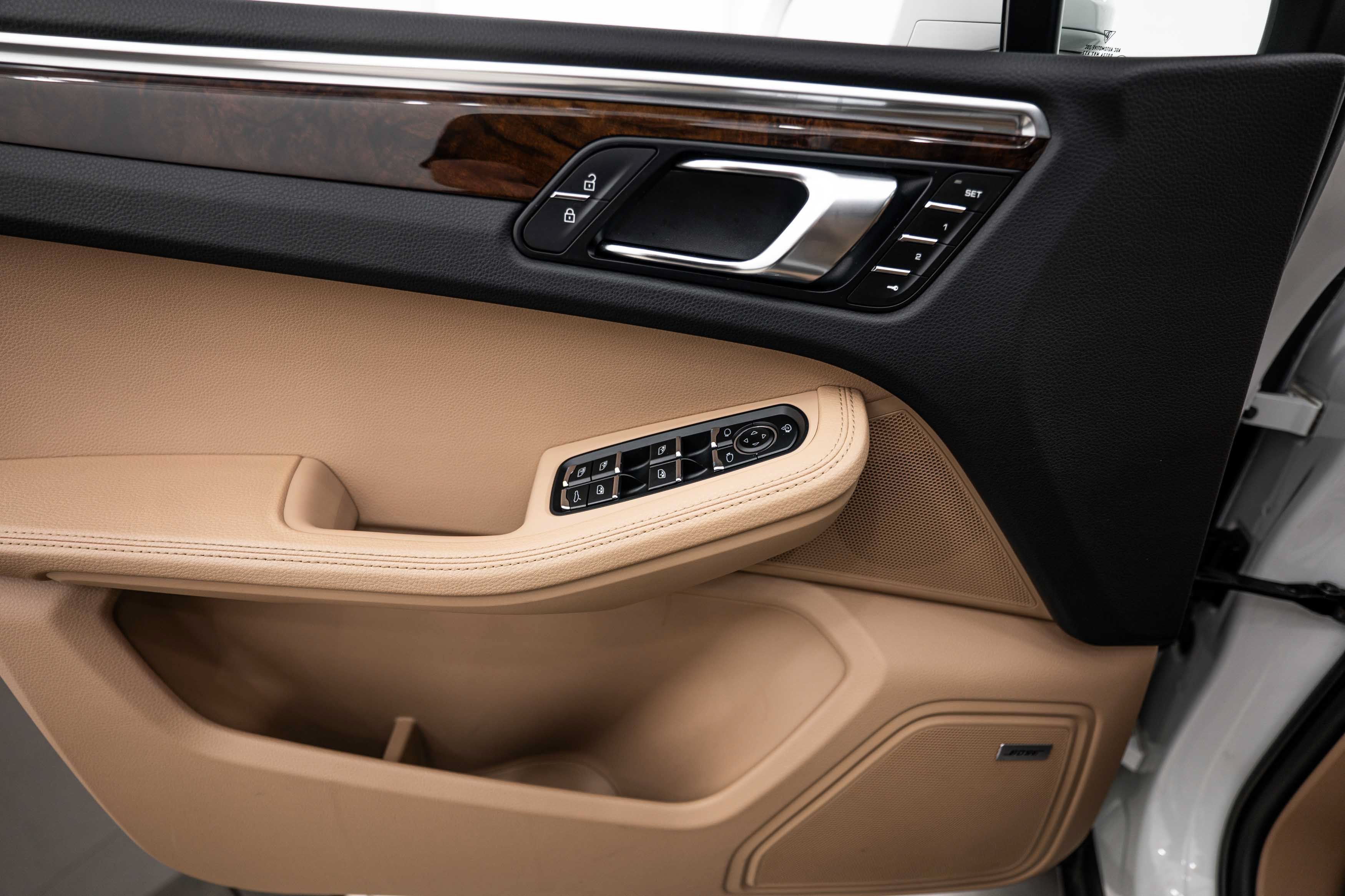 Certified 2023 Porsche Macan AWD/4WD image 15