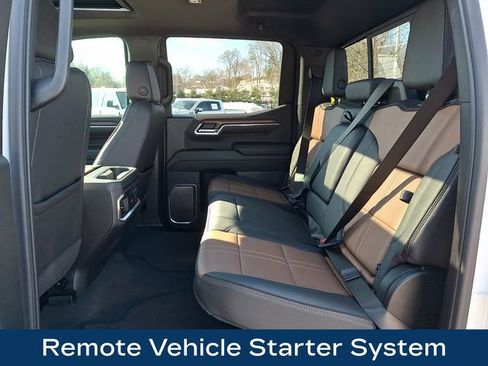 Used 2025 Chevrolet Silverado 1500 High Country w/ Technology Package image 14