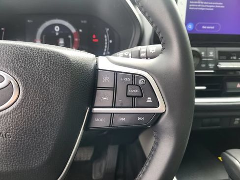 Used 2026 Toyota Grand Highlander AWD image 15