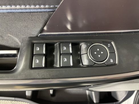 Used 2024 Ford F150 Platinum image 10