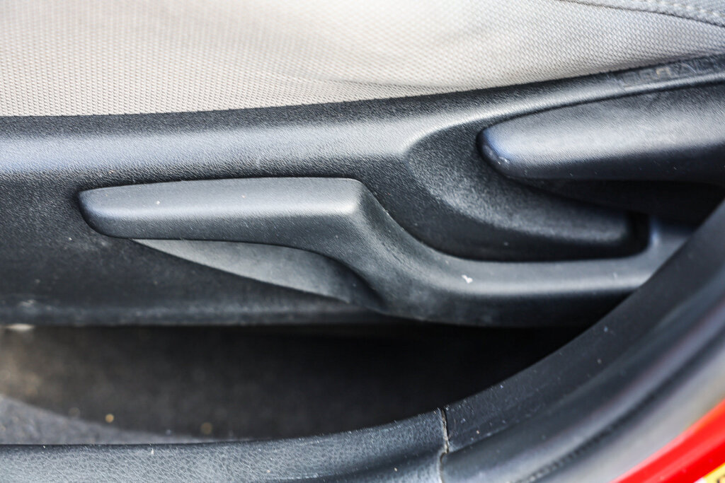 Used 2014 Toyota Corolla LE FWD image 10
