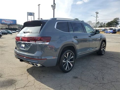 Certified 2025 Volkswagen Atlas SEL Premium R-Line image 4