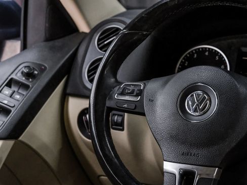 Used 2017 Volkswagen Tiguan S FWD image 18