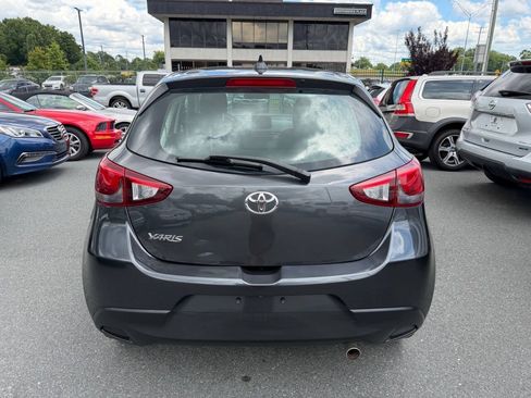 Used 2020 Toyota Yaris LE FWD image 5