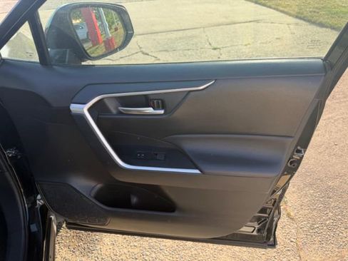 Used 2023 Toyota RAV4 XLE image 16