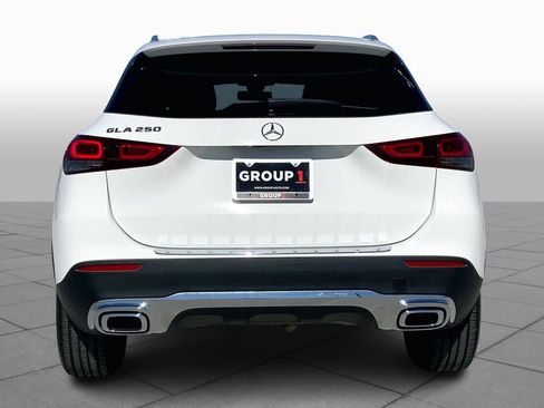 Certified 2021 Mercedes-Benz GLA 250 image 4