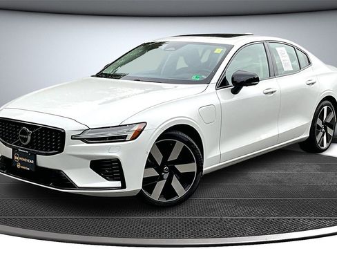 Used 2024 Volvo S60 T8 Ultimate w/ Climate Package image 3