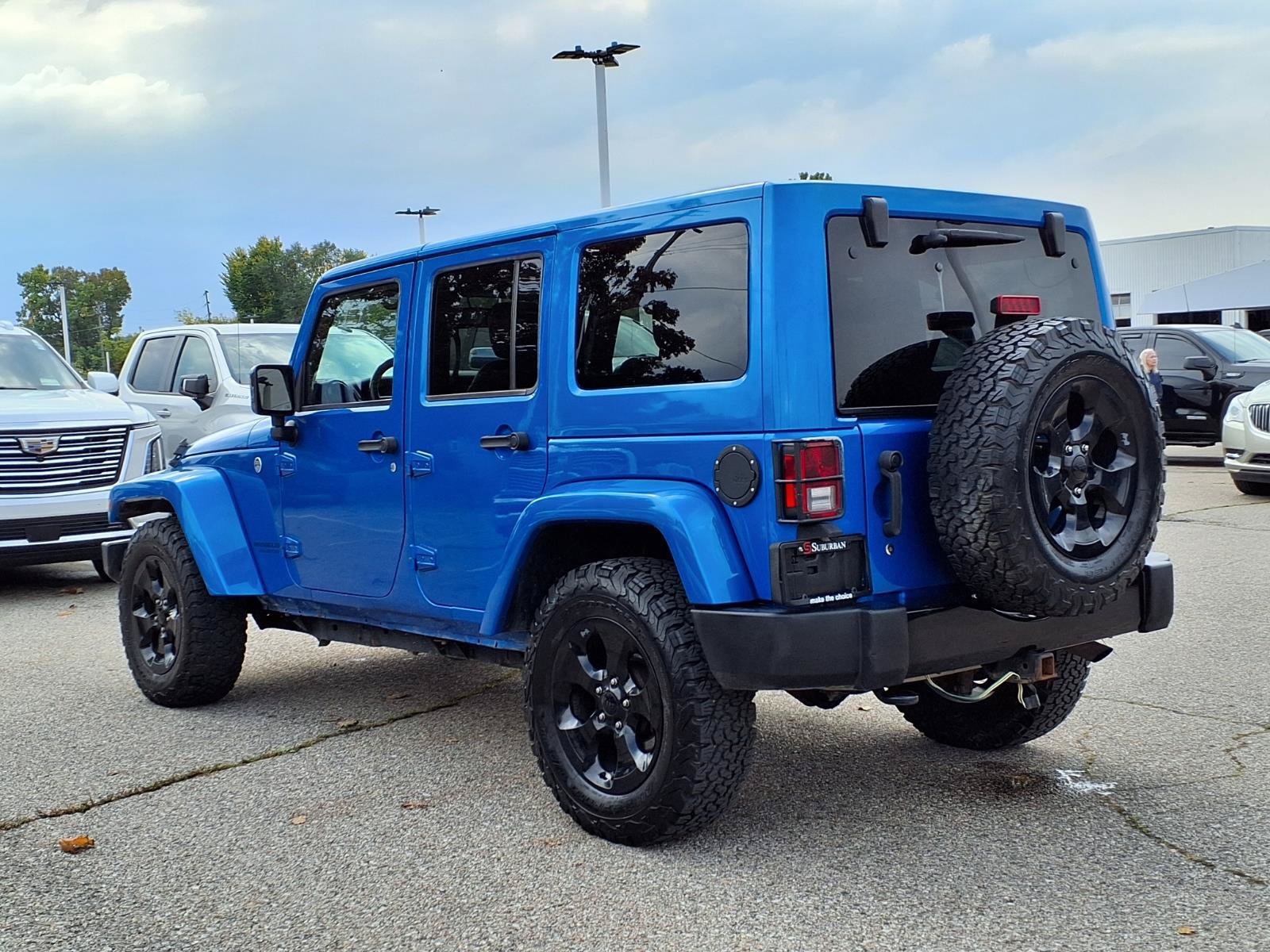 Used 2015 Jeep Wrangler Unlimited Sahara AWD/4WD image 7