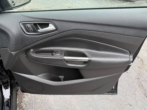 Used 2018 Ford Escape SE w/ SE Sync 3 Package FWD image 22