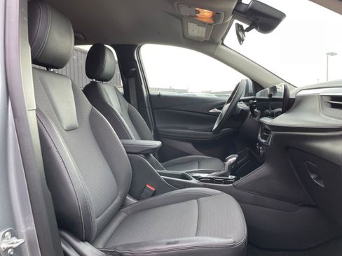 Used 2025 Buick Encore GX Preferred image 35