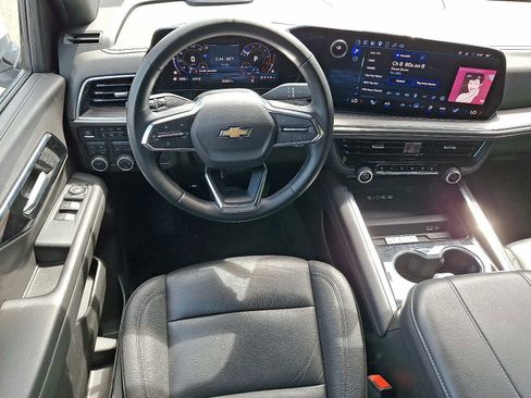 Used 2025 Chevrolet Tahoe LT AWD/4WD image 12