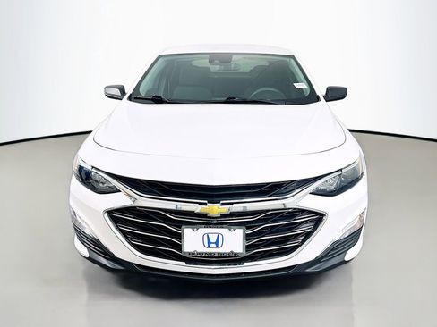 Used 2023 Chevrolet Malibu LS FWD image 2