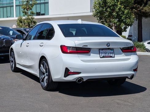 Used 2022 BMW 330i xDrive Sedan w/ Premium Package 2 AWD/4WD image 8