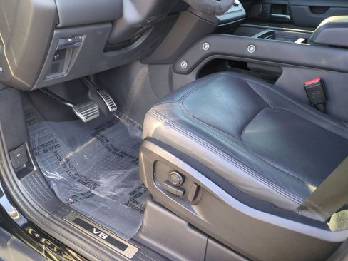 Used 2023 Land Rover Defender 110 V8 image 17