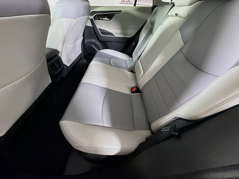 Certified 2021 Toyota RAV4 XLE Premium AWD/4WD image 28