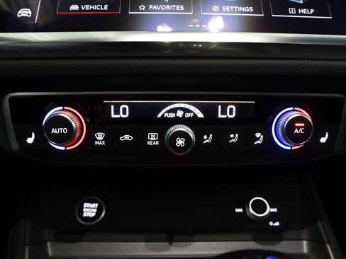 Certified 2025 Audi Q3 2.0T Premium w/ Convenience Package AWD/4WD image 23
