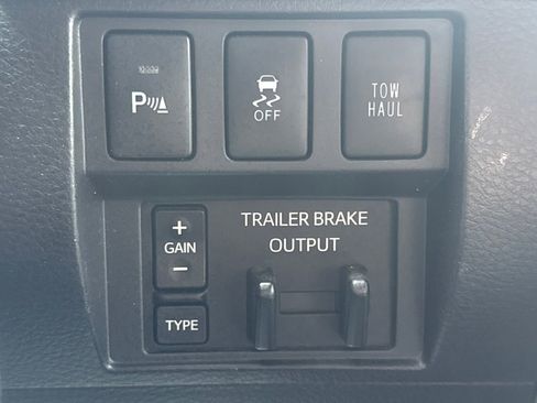 Used 2016 Toyota Tundra SR5 w/ TRD Off Road Package image 38