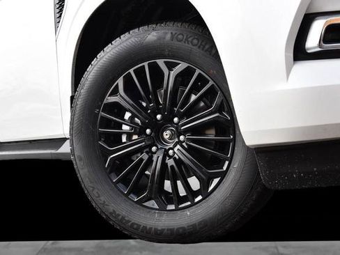 New 2026 Nissan Armada SL image 3