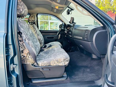 Used 2010 Chevrolet Silverado 2500 LT AWD/4WD image 35