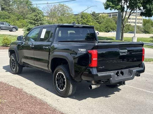 Used 2024 Toyota Tacoma TRD Off-Road AWD/4WD image 27