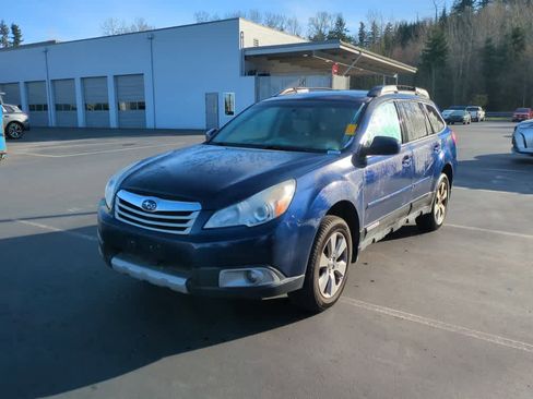 Used 2011 Subaru Outback 2.5i Limited w/ PWR Moonroof Pkg image 2
