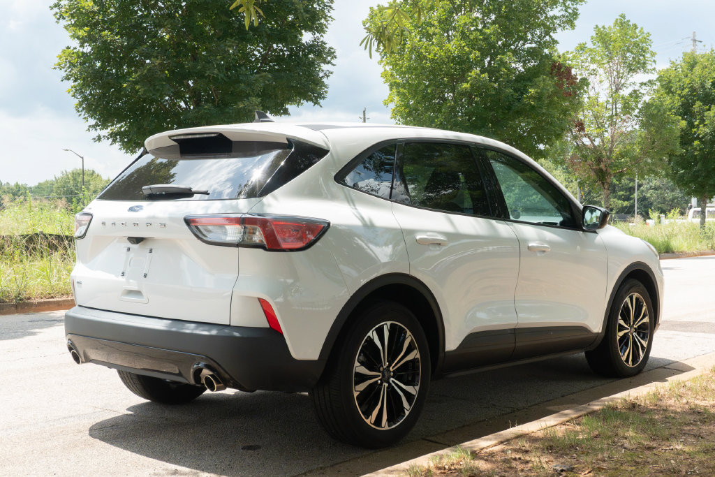 Used 2022 Ford Escape SE w/ SE Sport Appearance Package FWD image 4