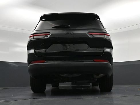 Used 2024 Jeep Grand Cherokee L Limited w/ Black Appearance Package RWD image 27