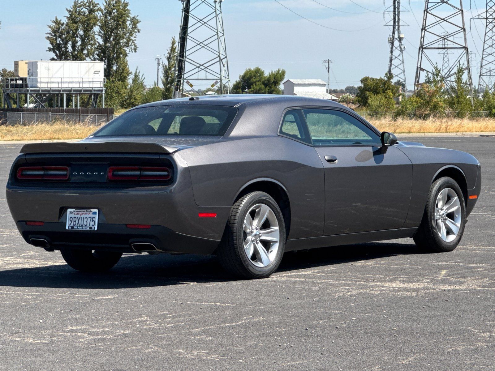 Used 2022 Dodge Challenger SXT RWD image 4