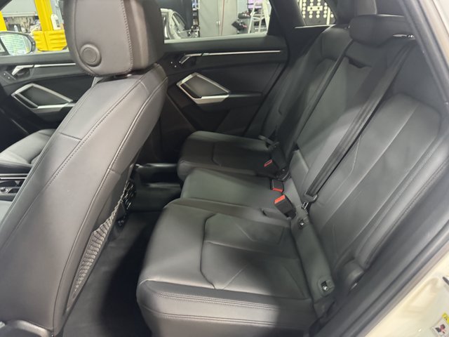 Certified 2024 Audi Q3 2.0T Premium w/ Convenience Package AWD/4WD image 37