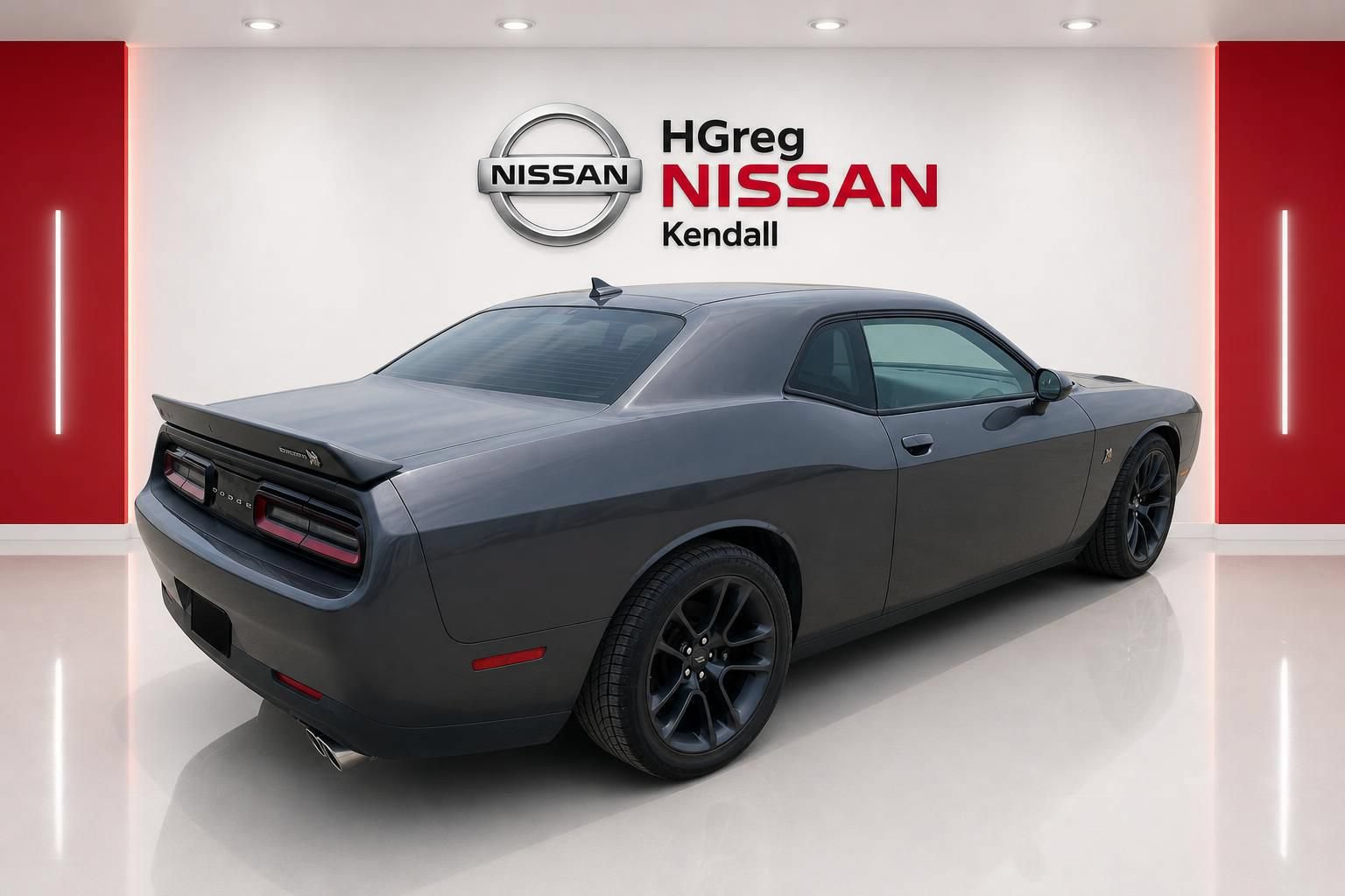 Used 2020 Dodge Challenger R/T Scat Pack RWD image 3