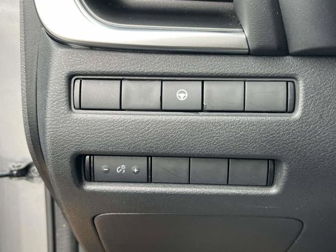 Used 2021 Nissan Rogue SV image 22