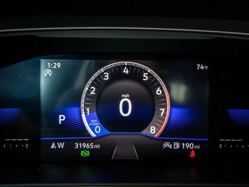 Certified 2023 Volkswagen Tiguan SE R-Line FWD image 36