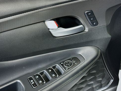 Used 2019 Hyundai Santa Fe Limited w/ Cargo Package image 15