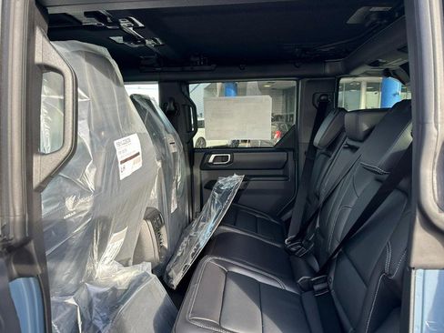 New 2025 Ford Bronco Outer Banks w/ Sasquatch Package image 4