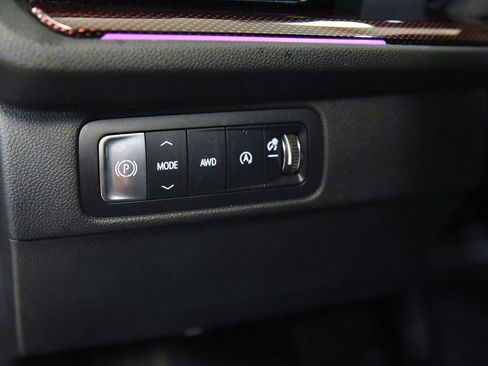 Used 2024 Chevrolet Traverse RS image 20